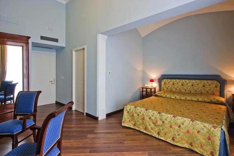 Decumani Hotel De Charme نابولي المظهر الخارجي الصورة